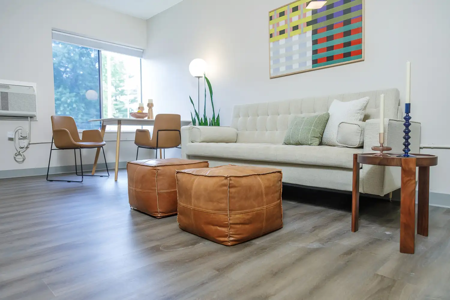 Furnished living room at bantr weston