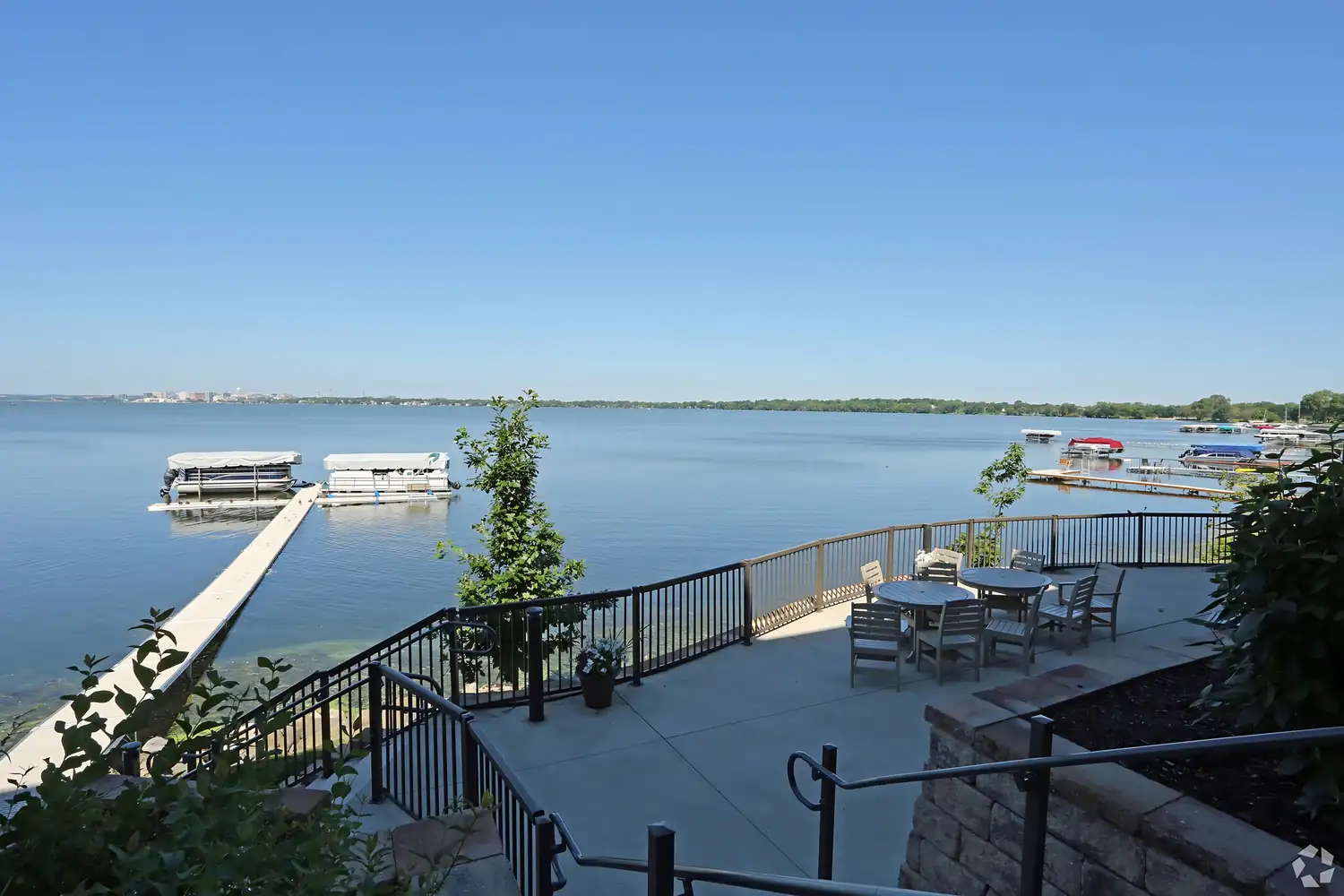Right on Lake Monona, Lake Edge