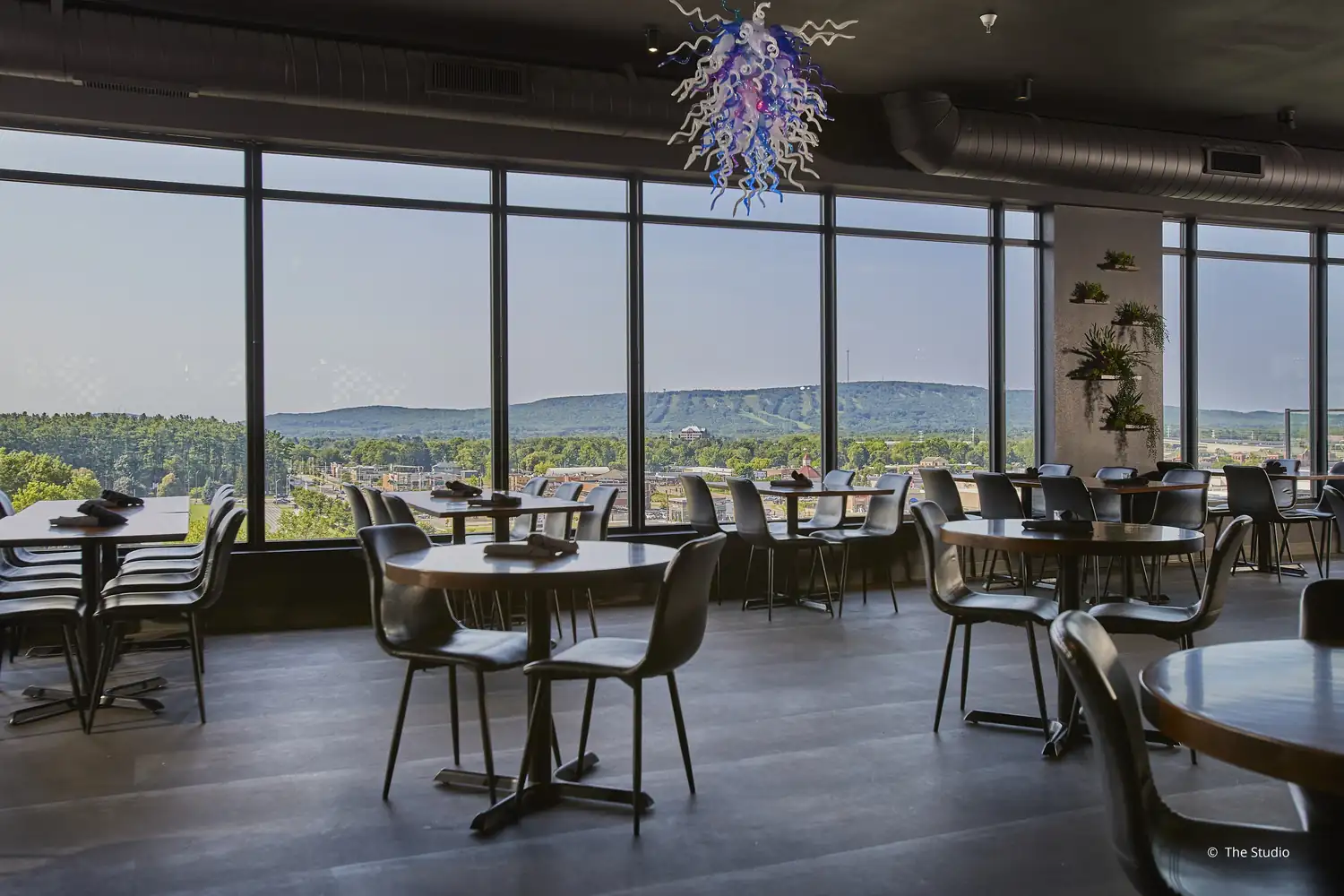 Top-floor dining room, bantr wausau